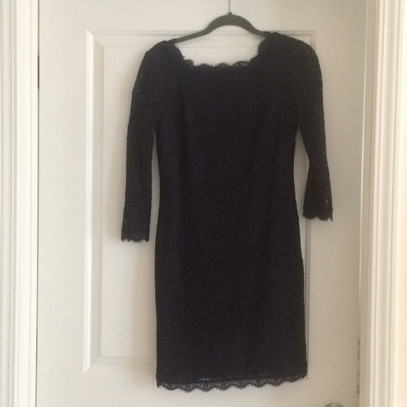 Adrianna Papell Dresses & Skirts - Worn 2x Adrianna Pappell classic cocktail dress